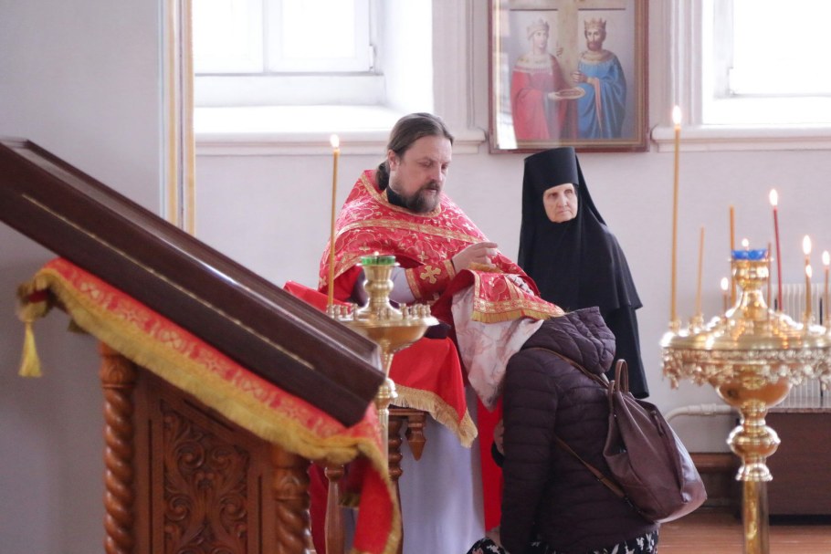 Батюшка. Михаил. Кадом