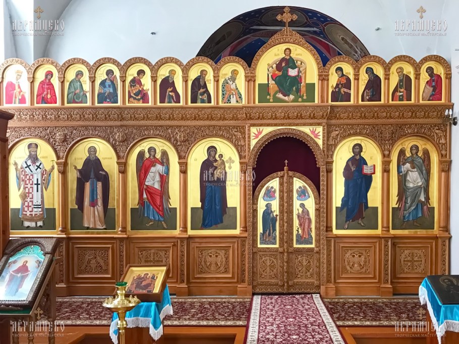 Двухъярусный иконостас