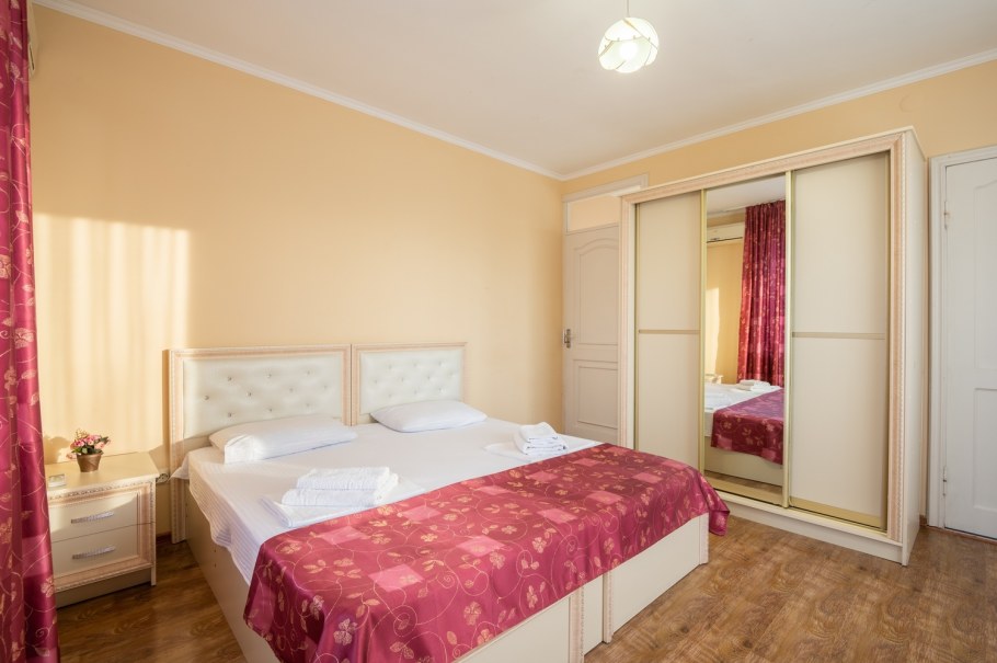 Отель Сансет Хилл Адлер