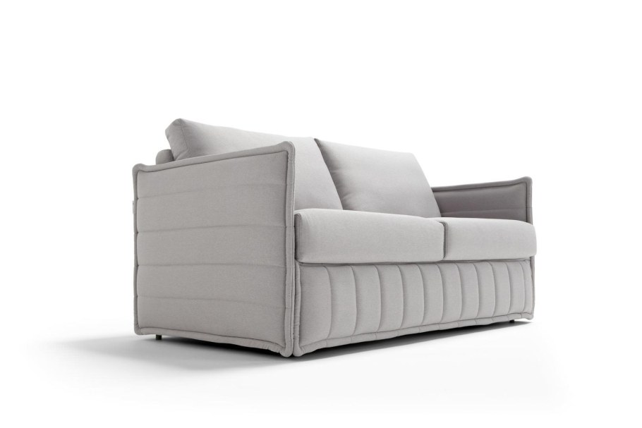 Диван с узкими подлокотниками