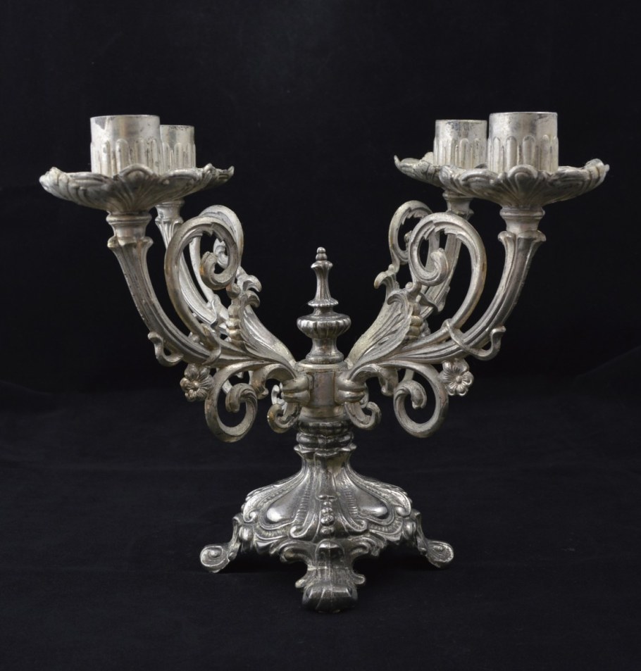 Серебряный настольный канделябр 1851г