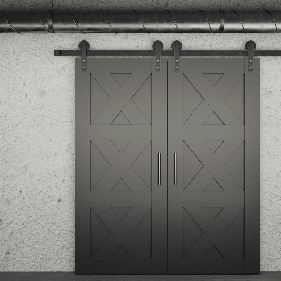 Амбарные двери на улице