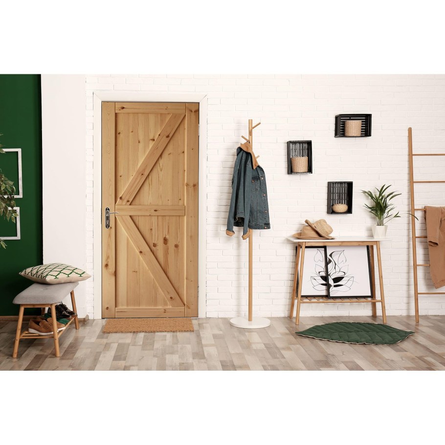 Дверь межкомнатная 2 филёнки глухая массив дерева