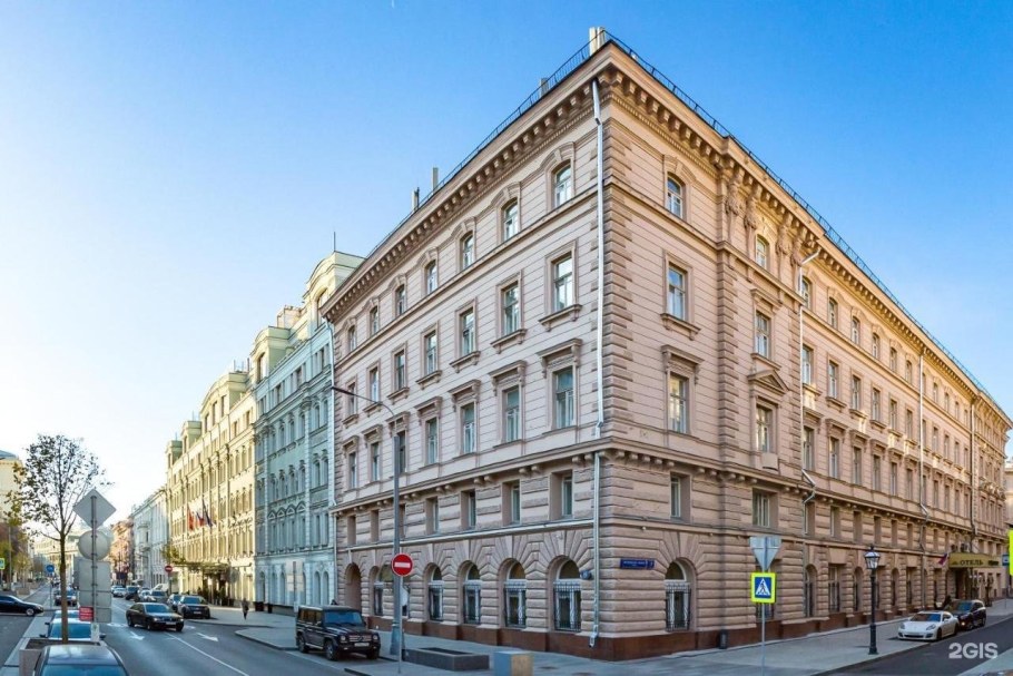 Улица Петровские линии, гостиница Будапешт