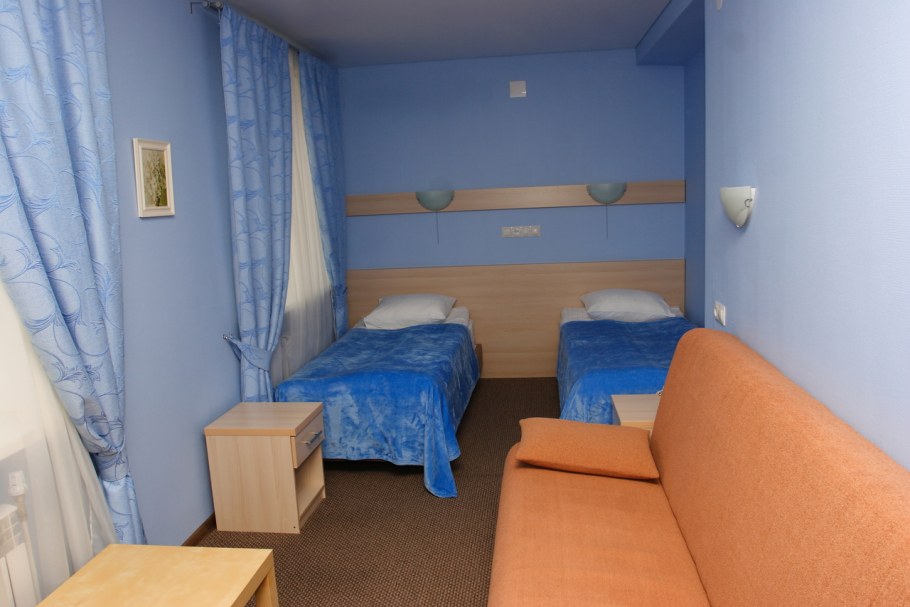 Гостиница два крыла