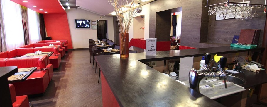 Кафе в гостинице Чайка Углич