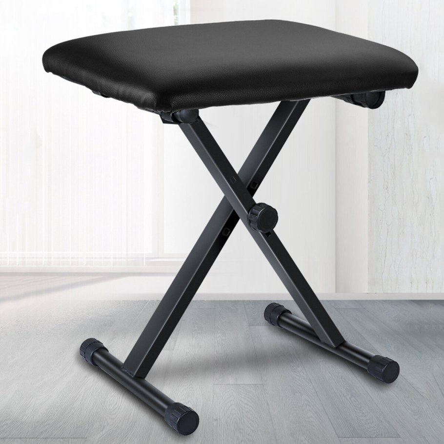 Стульчик для пианино