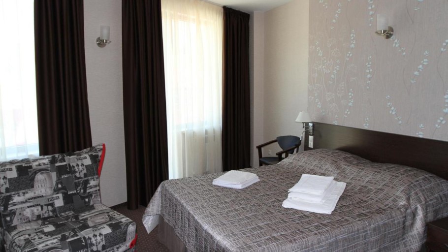 Платановая 43 Хоста