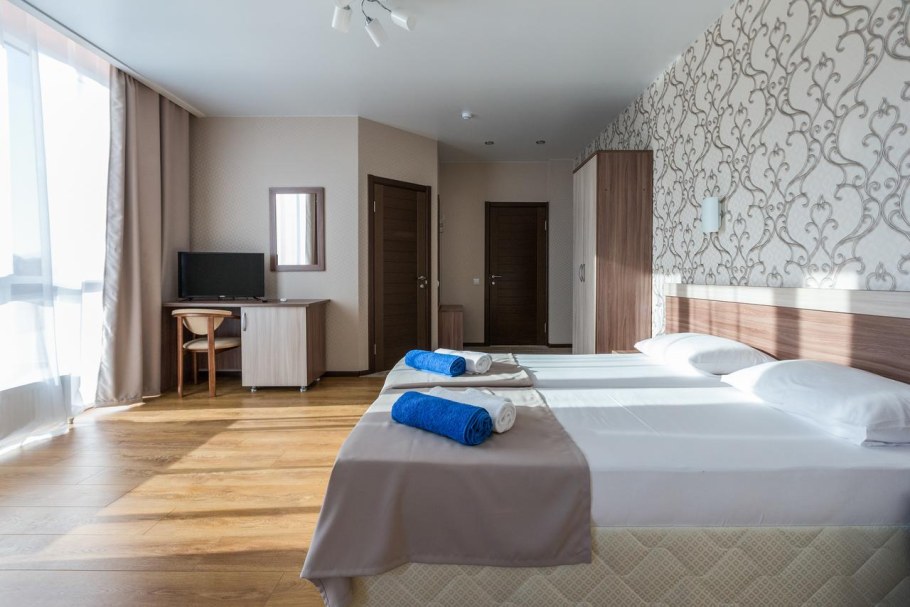 Отель Анатоль Адлер