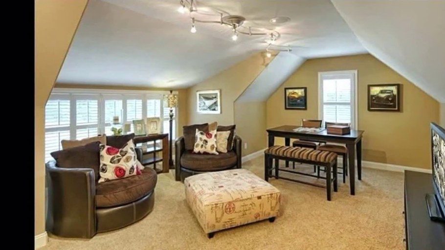 Интерьер комнаты над гаражом