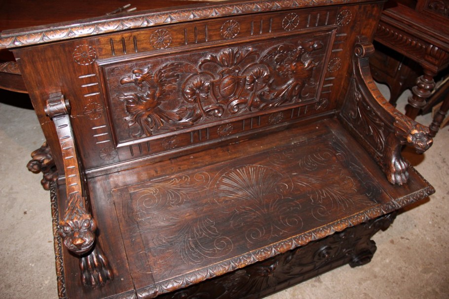 Реставратор деревянной мебели в Краснодаре