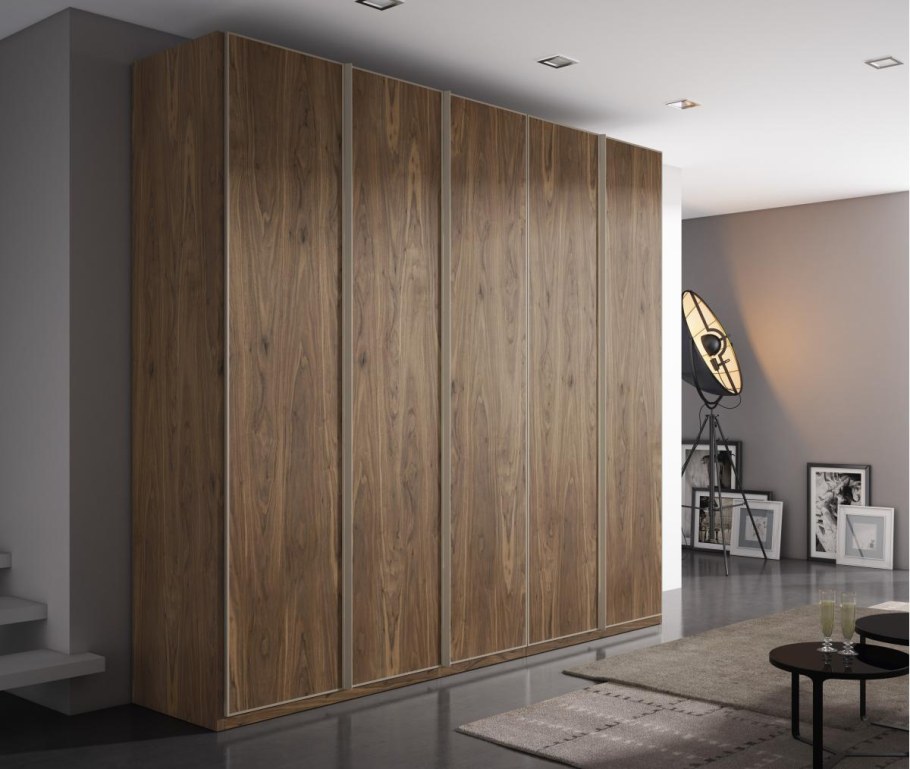 Шкаф из американского ореха