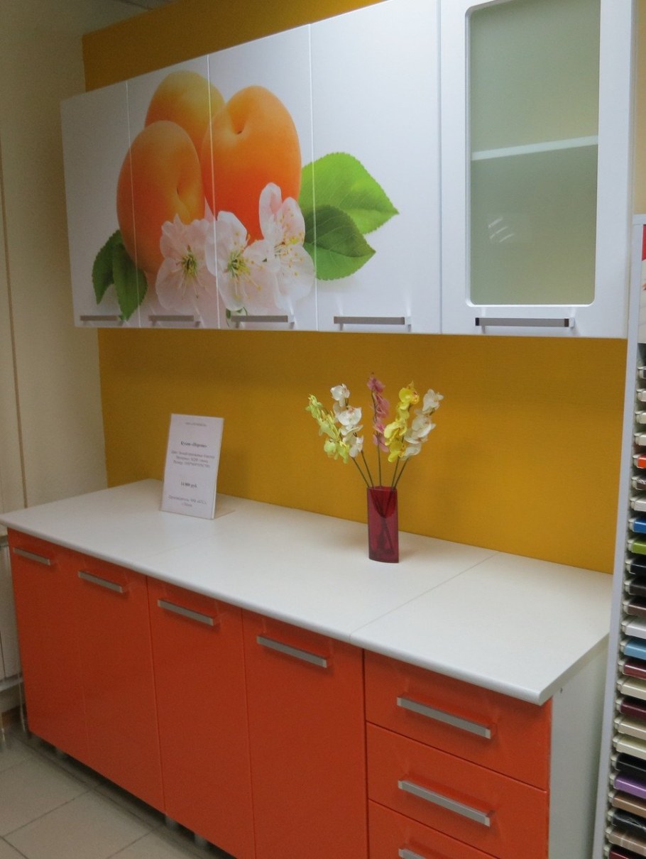 Кухня персик 1.8 БТС