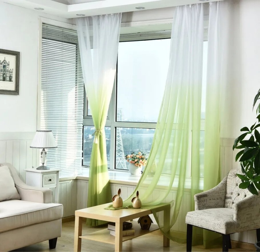 Шторы на окно с балконом