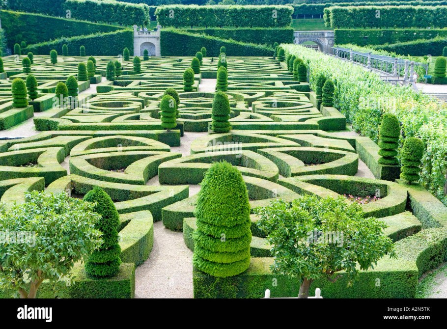 Партерный сад лабиринты французский стиль