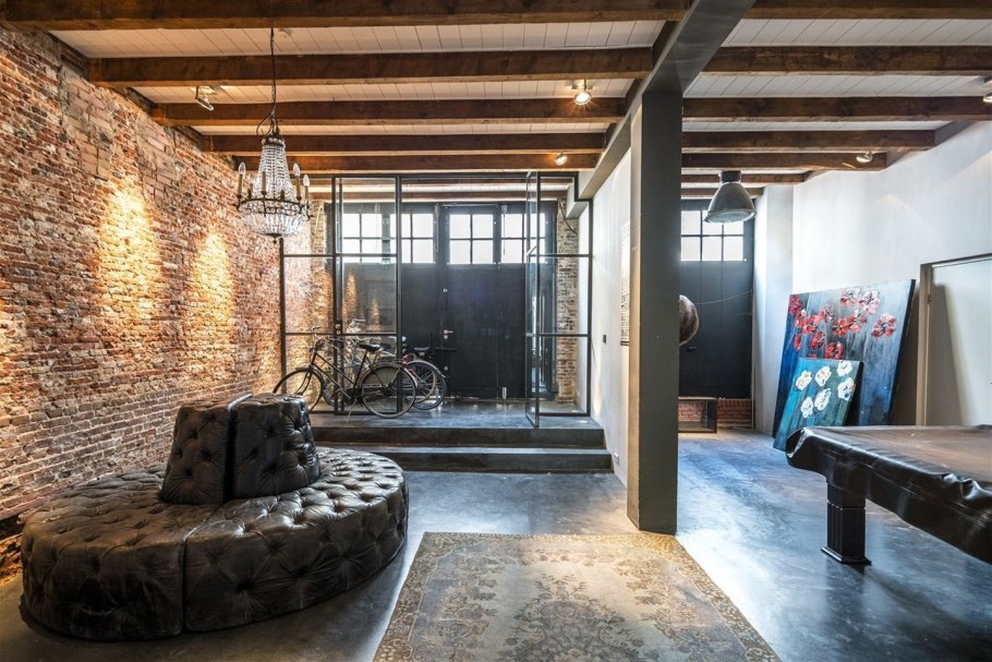 Атриум в стиле лофт