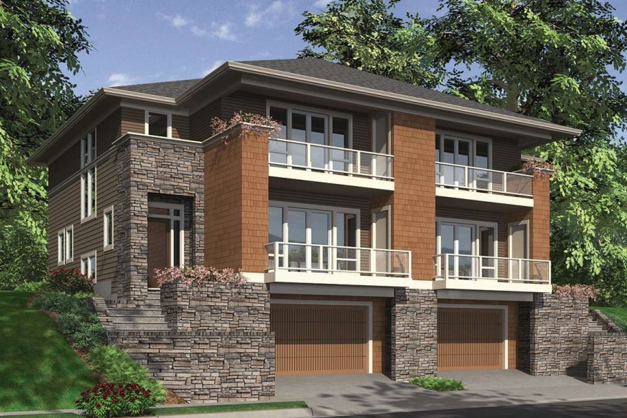 Трехэтажный дом с гаражом