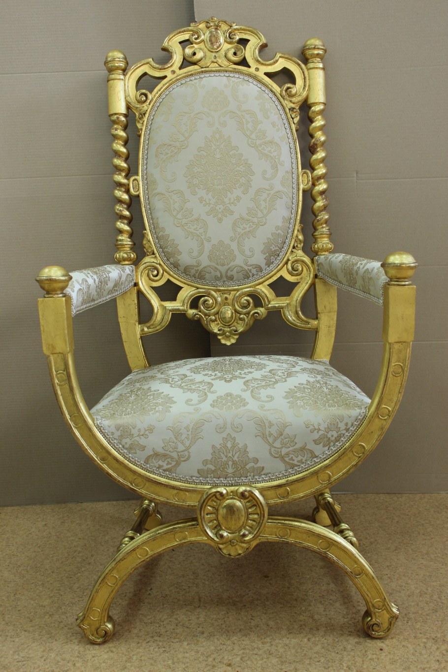 Кресло 18 века