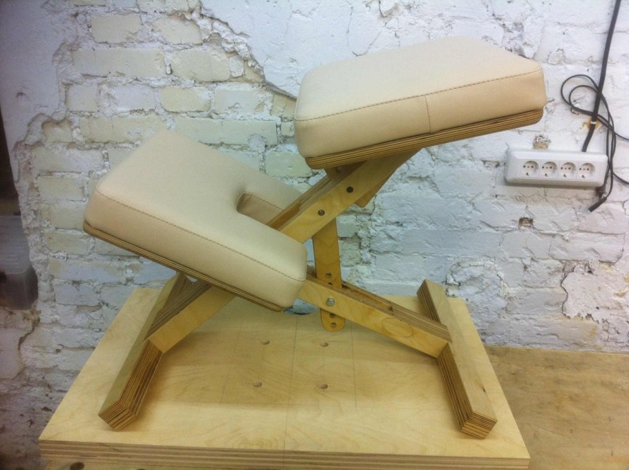 Ортопедический стул из фанеры