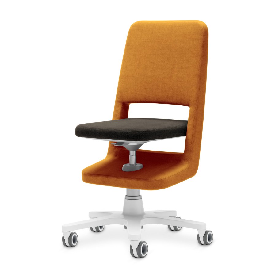 Стулья Moll Scooter и maximo.