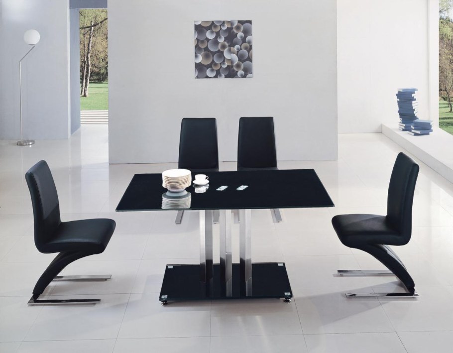 Черные стулья для кухни