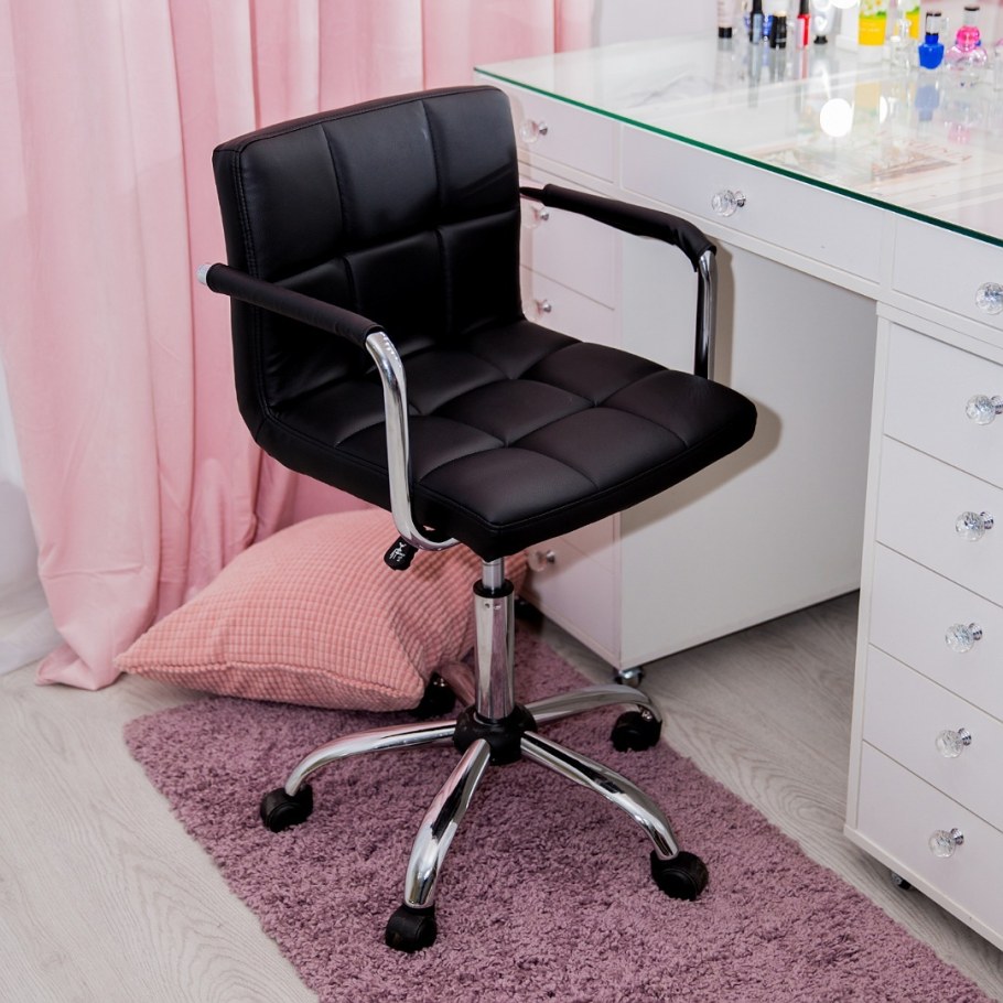 Стул для туалетного стола