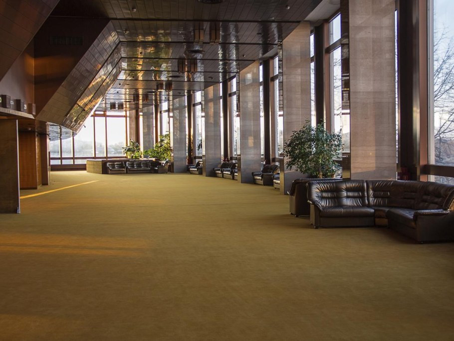 Гостиница космос фойе