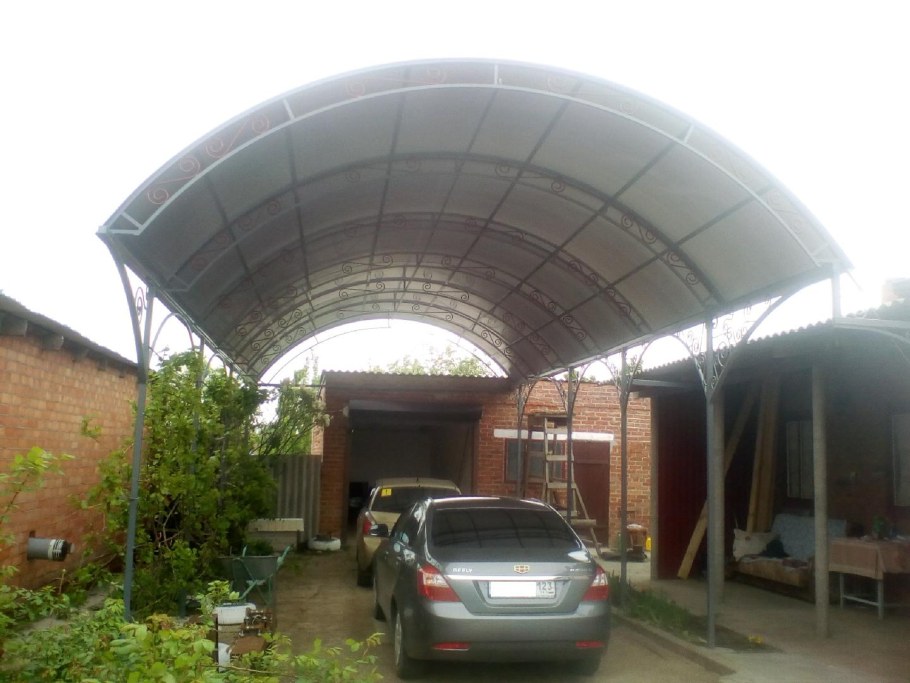 Навес из профлиста арочный
