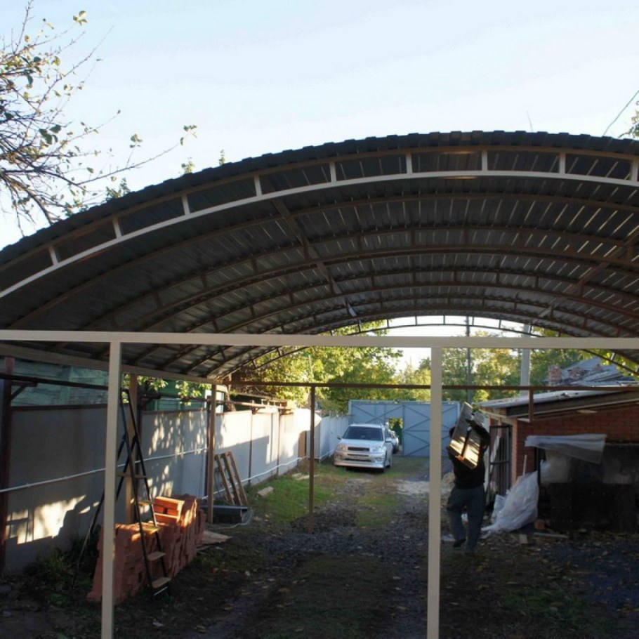 Полукруглый навес из профнастила