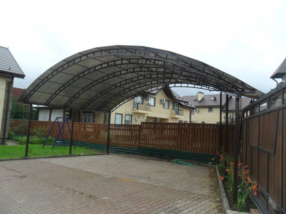 Навес перед домом