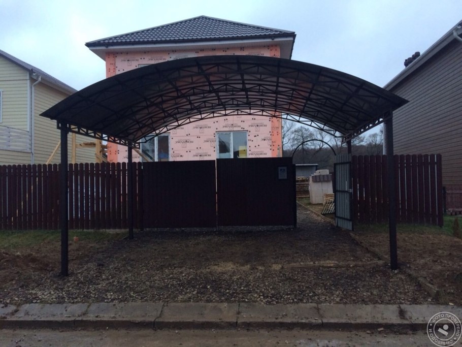 Металлочерепица на арочный навес