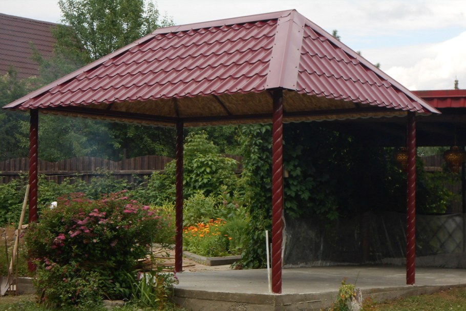 Крыша беседки из металлочерепицы