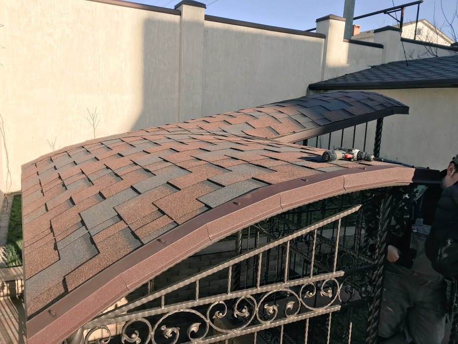 Навес из гибкой черепицы