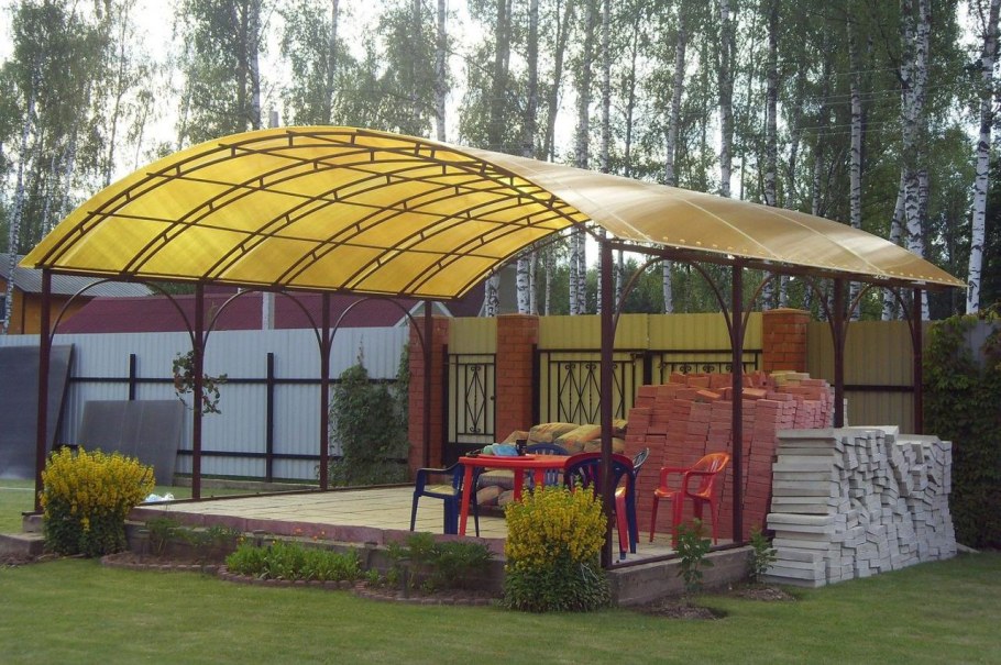 Навес из поликарбоната цвет янтарь