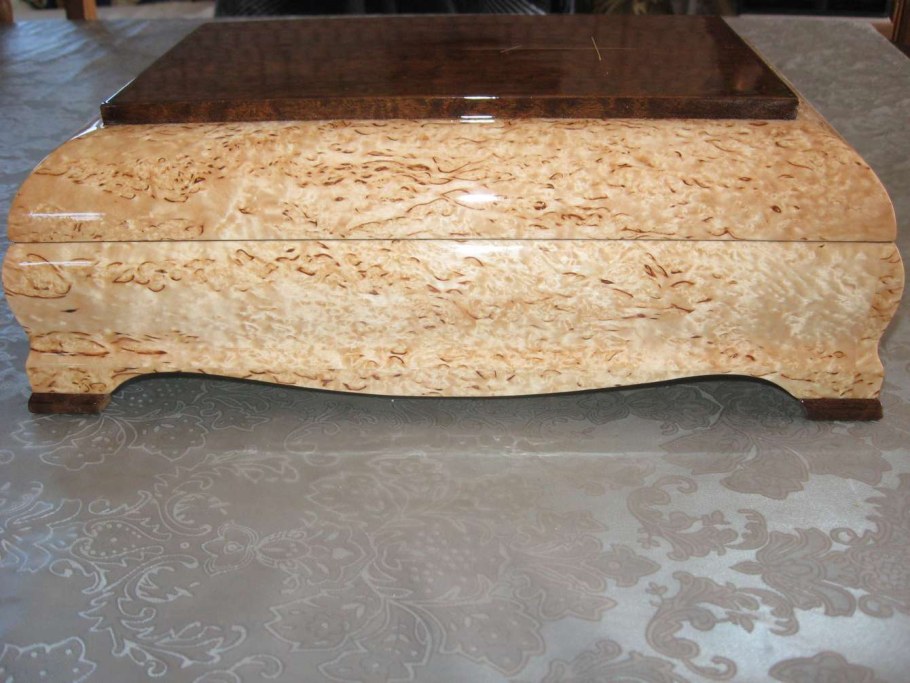 Мебель Чехословацкая из массива со шпоном карельской березы