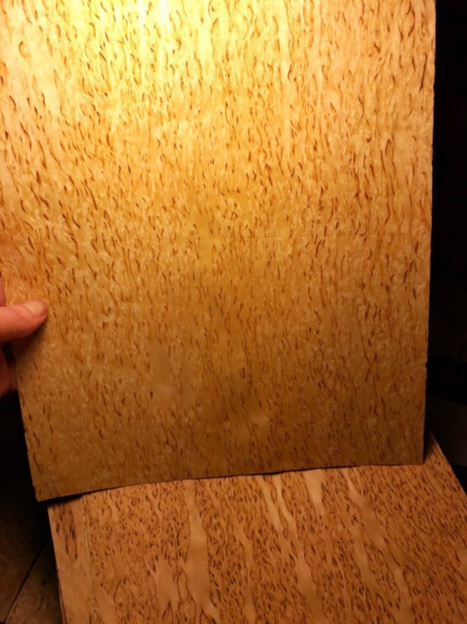 Шпонированная карельская береза