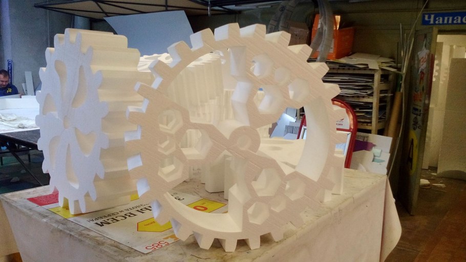 Фигуры из пенопласта процесс