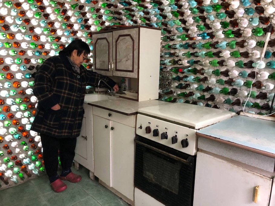 Дом из бутылок фентисво село Курская область