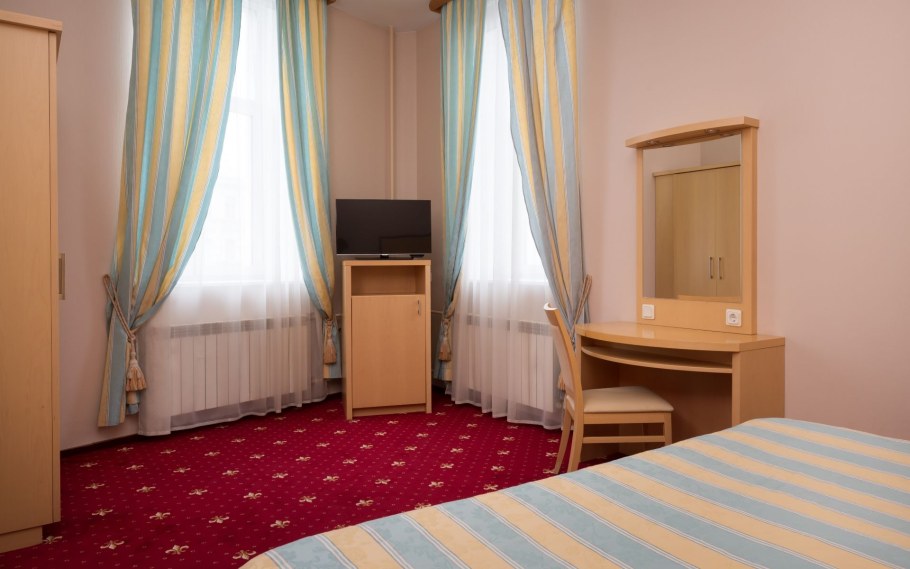 Октябрьская 4 отель Санкт-Петербург