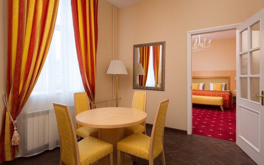 Гостиница Октябрьская Санкт-Петербург