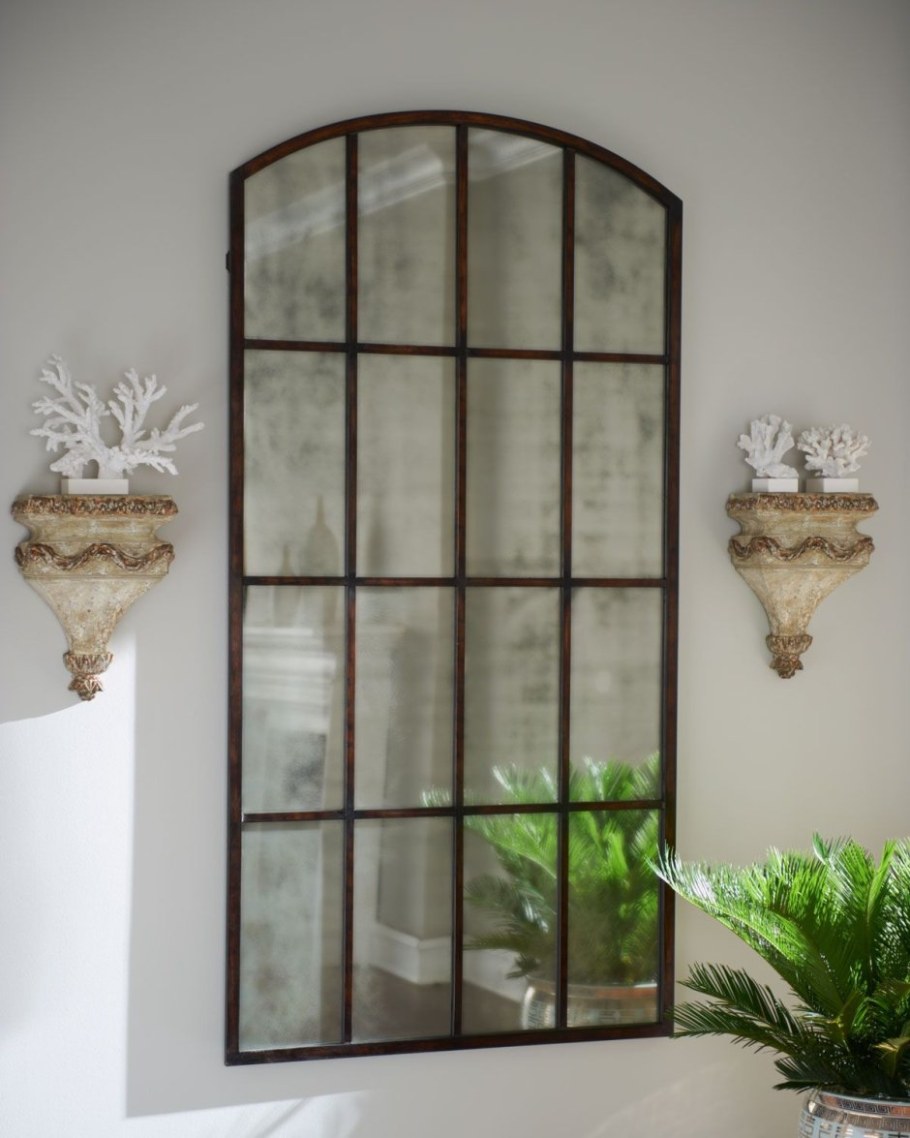 Имитация окна в интерьере