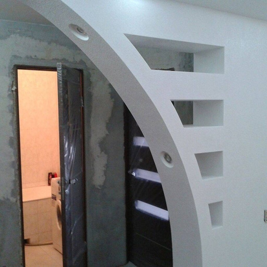 Арка межкомнатная из гипсокартона с полками