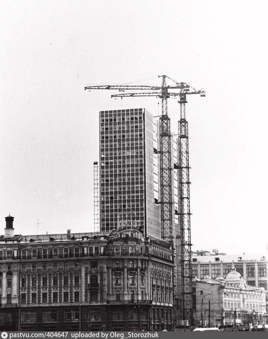 Интурист на улице Горького