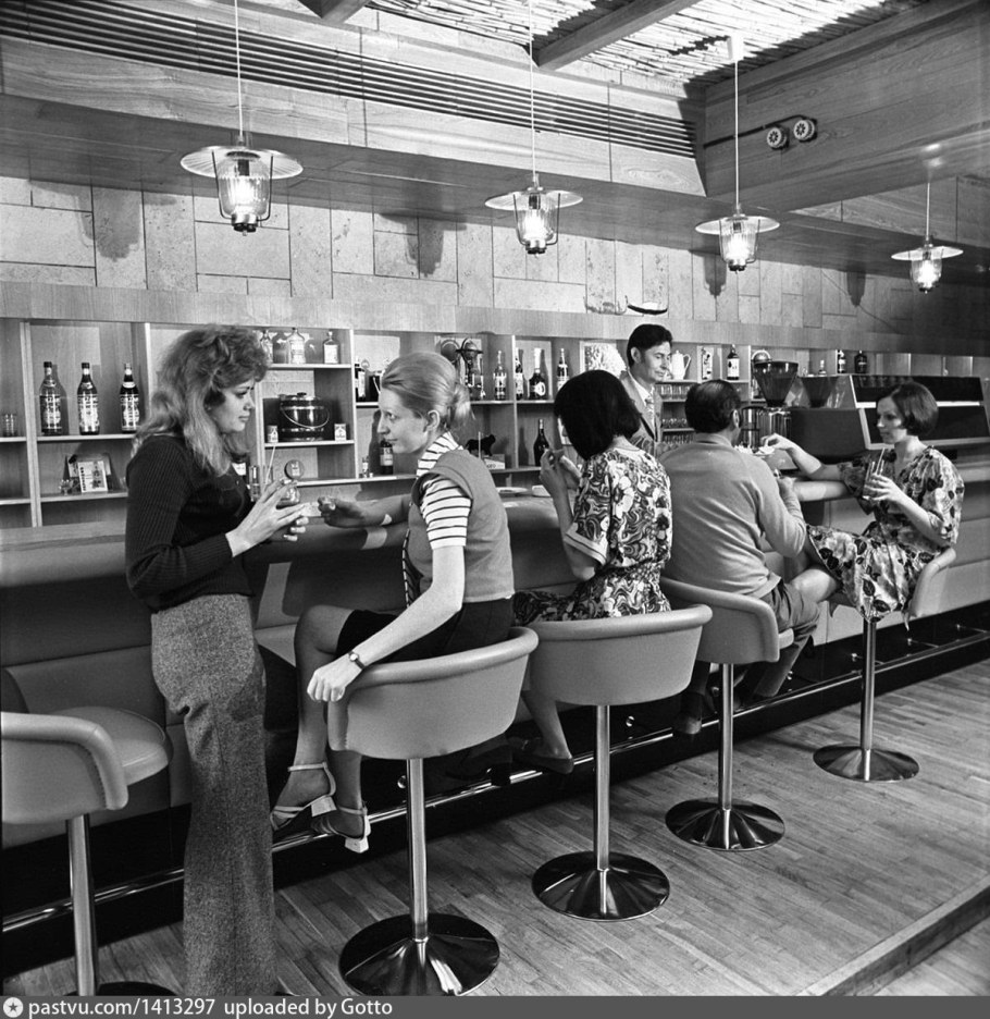 Москва ресторан Интурист 90-е