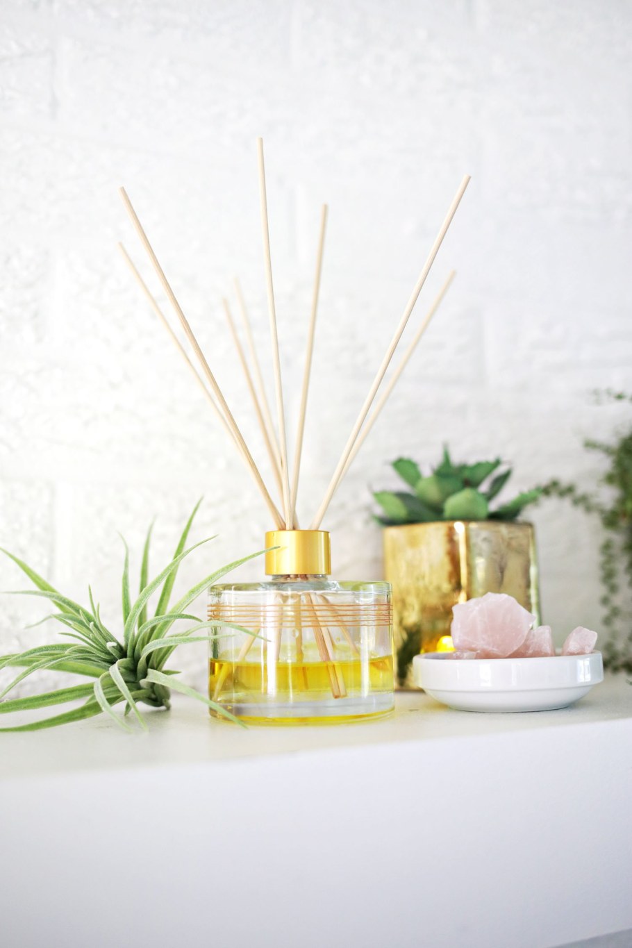 Диффузор ароматический в интерьере