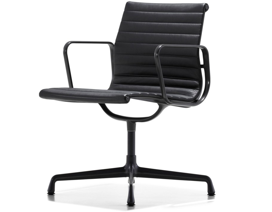 Рабочее кресло Vitra Eames Executive Chair