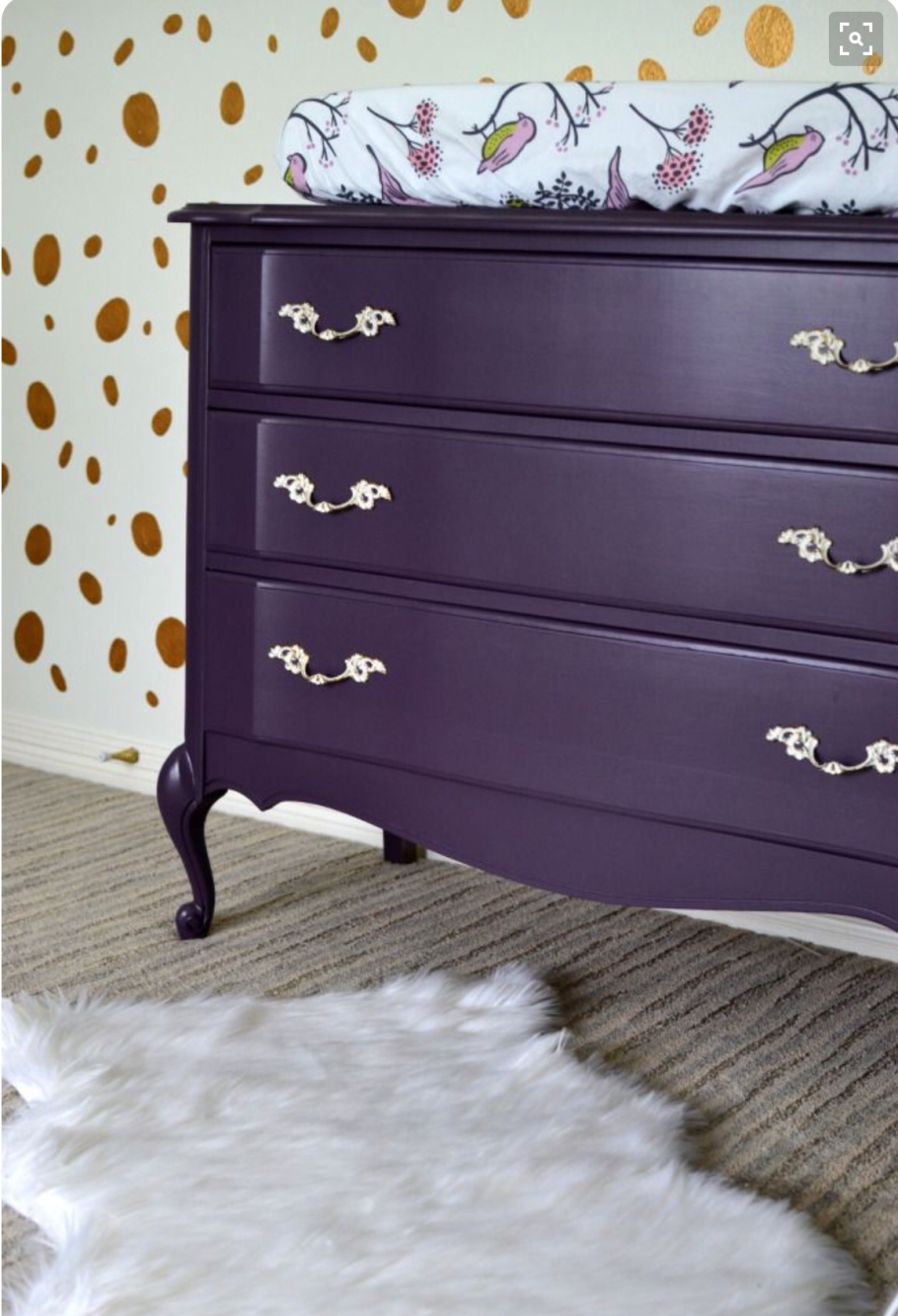 Сиреневый комод