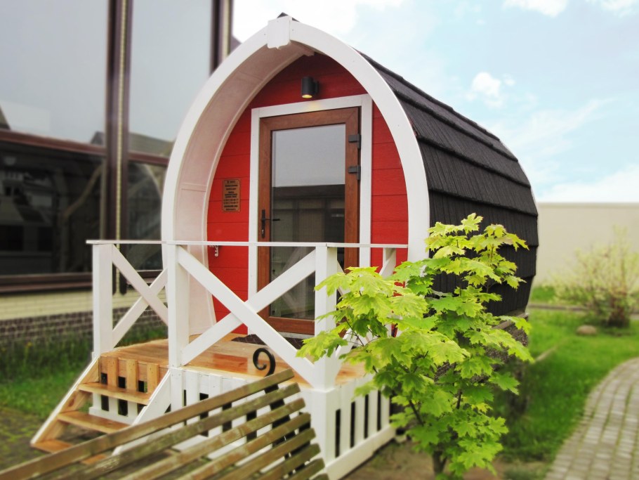 Арочные дачные домики