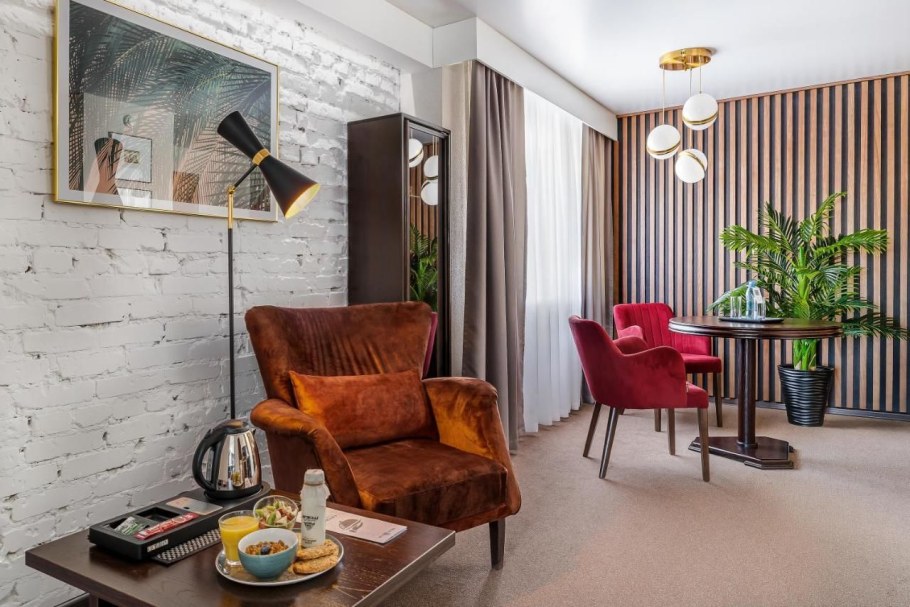 Отель в Барнауле подушки темная и светлая