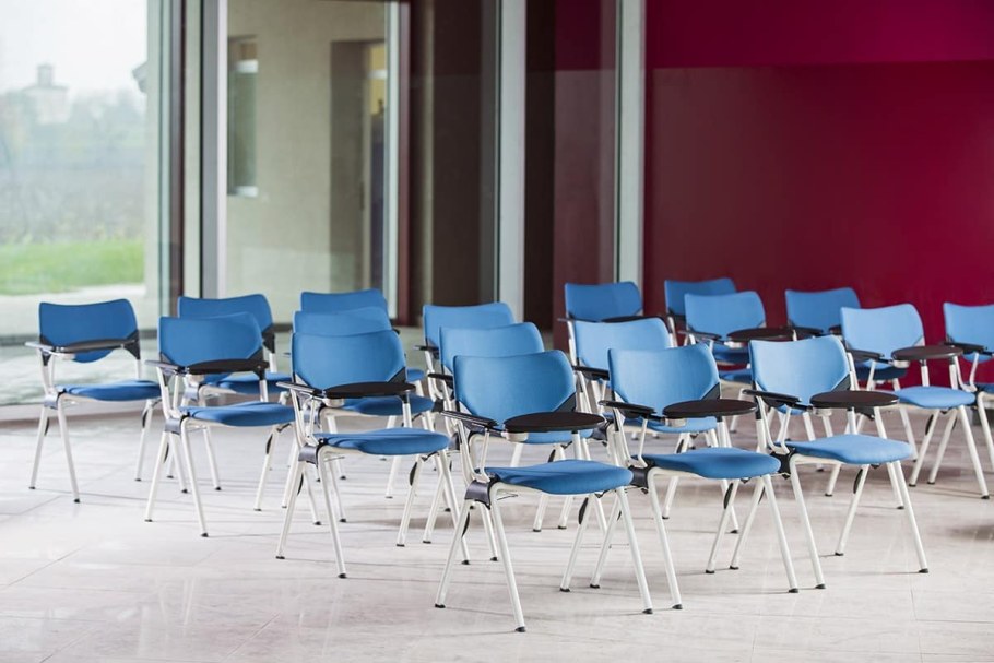 Стул для конференц залов (кресло для актового зала Лондон мод. Км7)